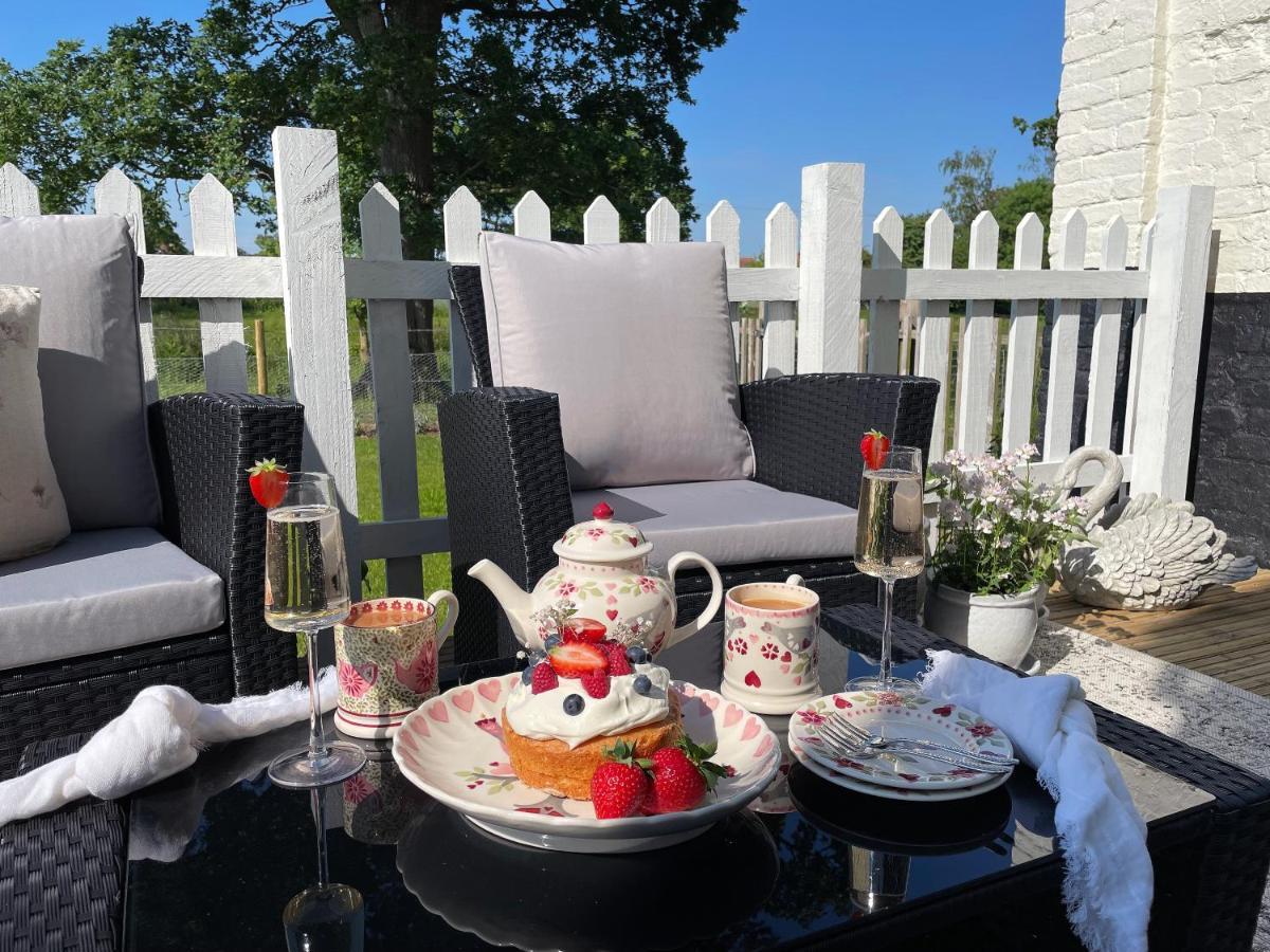 مبيت وإفطار Thurlton Church Farm المظهر الخارجي الصورة