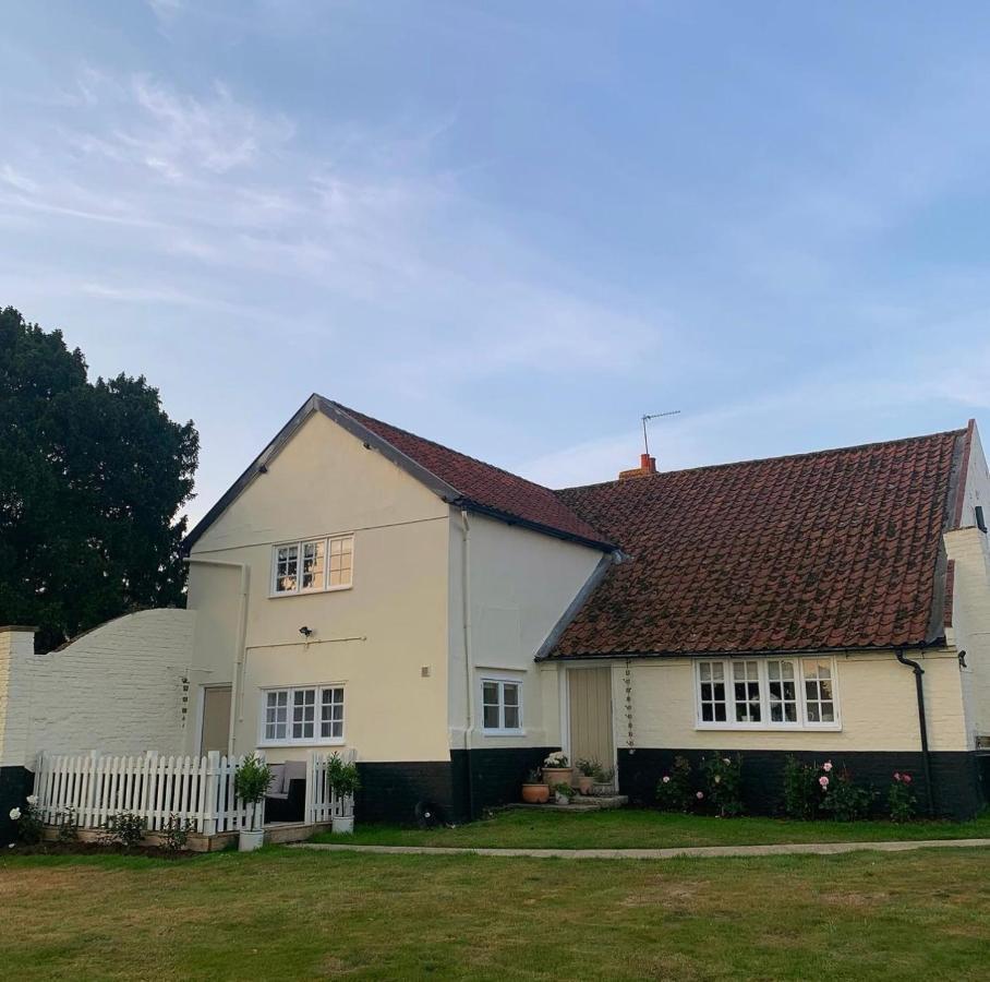 مبيت وإفطار Thurlton Church Farm المظهر الخارجي الصورة