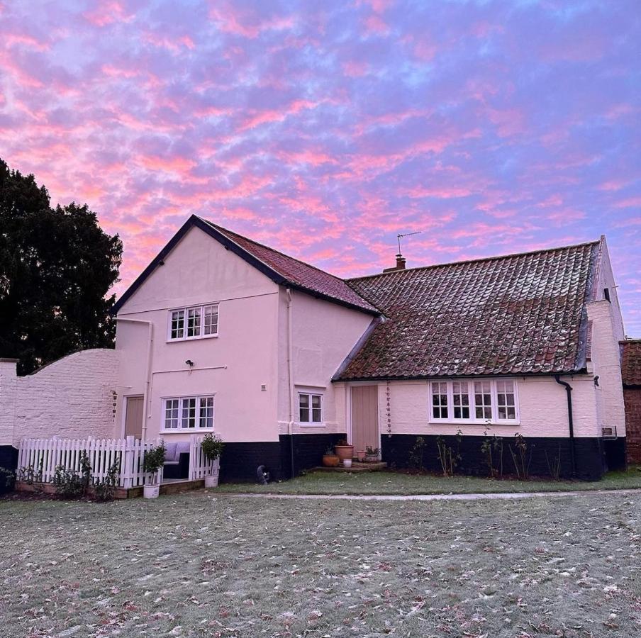 مبيت وإفطار Thurlton Church Farm المظهر الخارجي الصورة